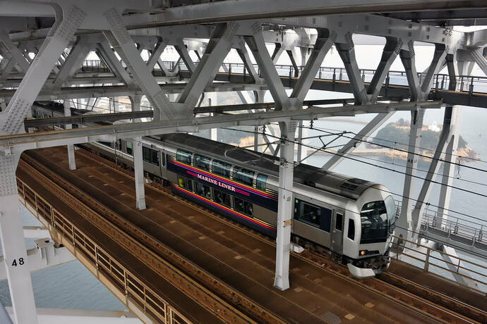 JR瀬戸大橋線下り列車（高松行き）撮影イメージ写真