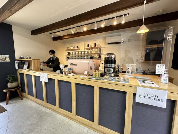 CAFÉ JAPAN BLUE GARDENの店舗内の写真　その１