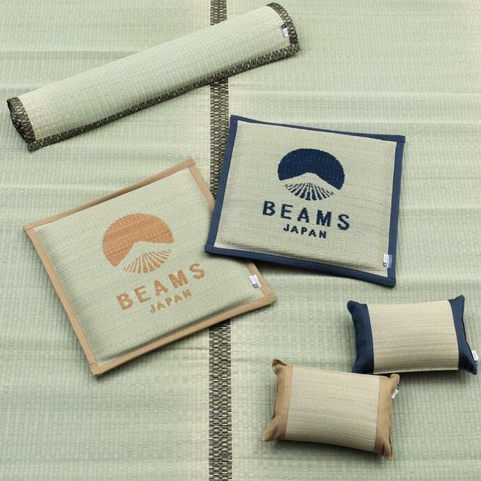 萩原株式会社×BEAMS JAPANコラボの“い草”コースターと座布団のイメージ画像