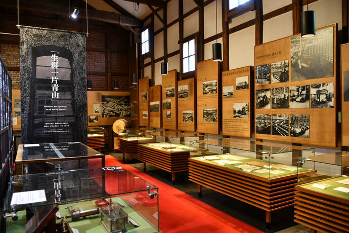 年代順に5室で構成された倉紡記念館内の様子写真、その２