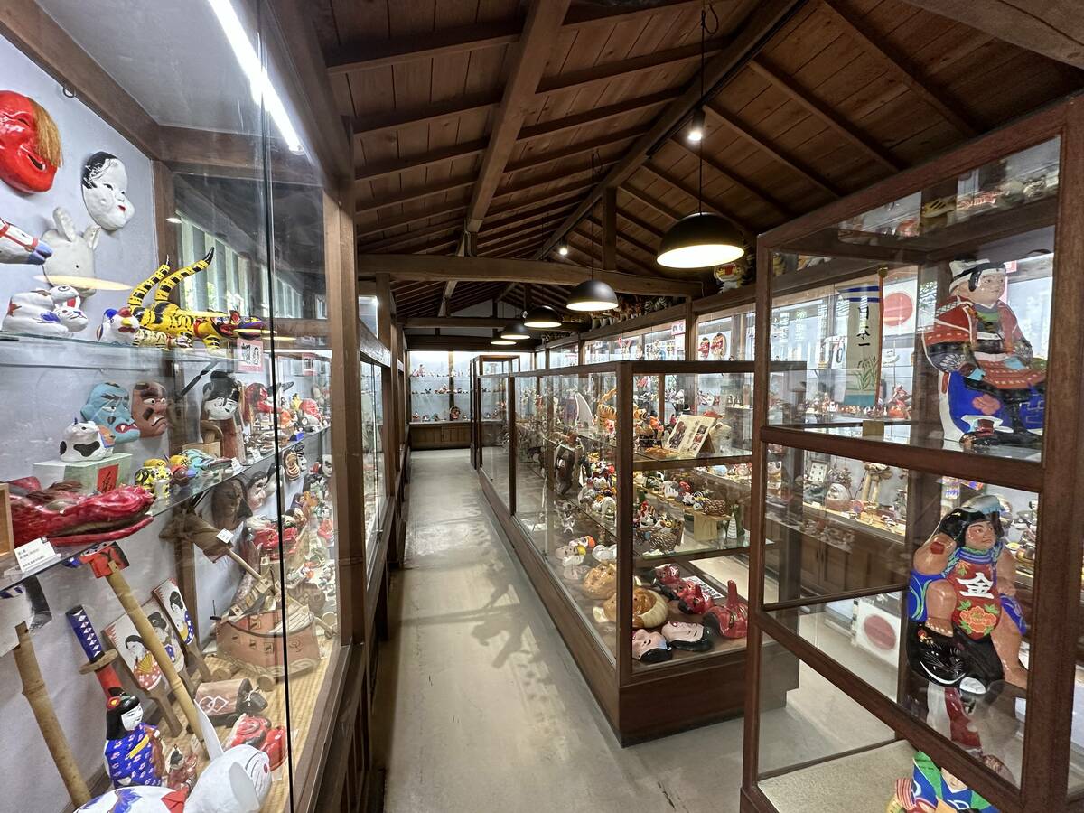 蔵を生かした展示室