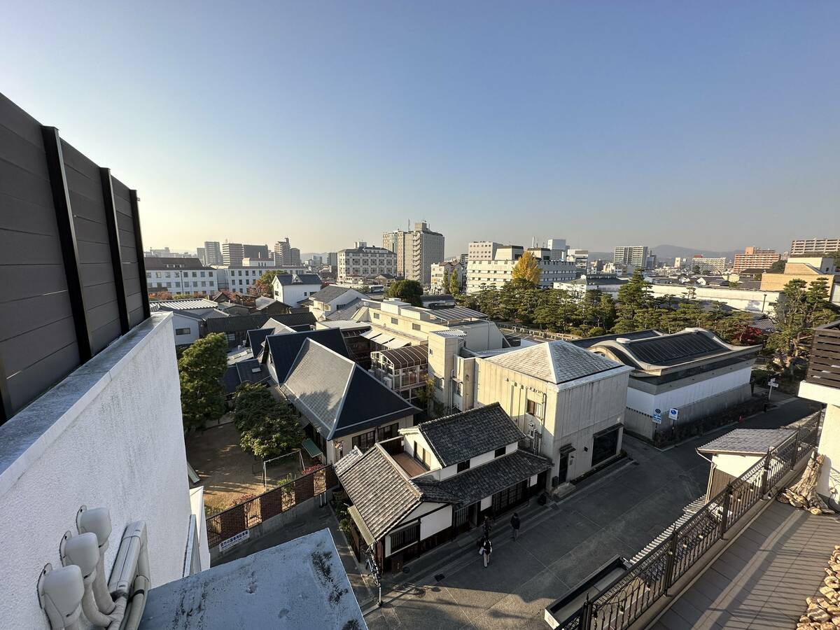 屋上から眺める町並み