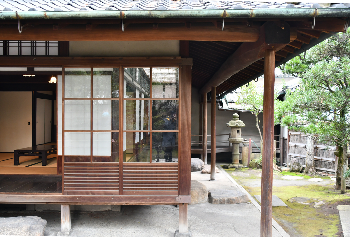 縁側のガラス