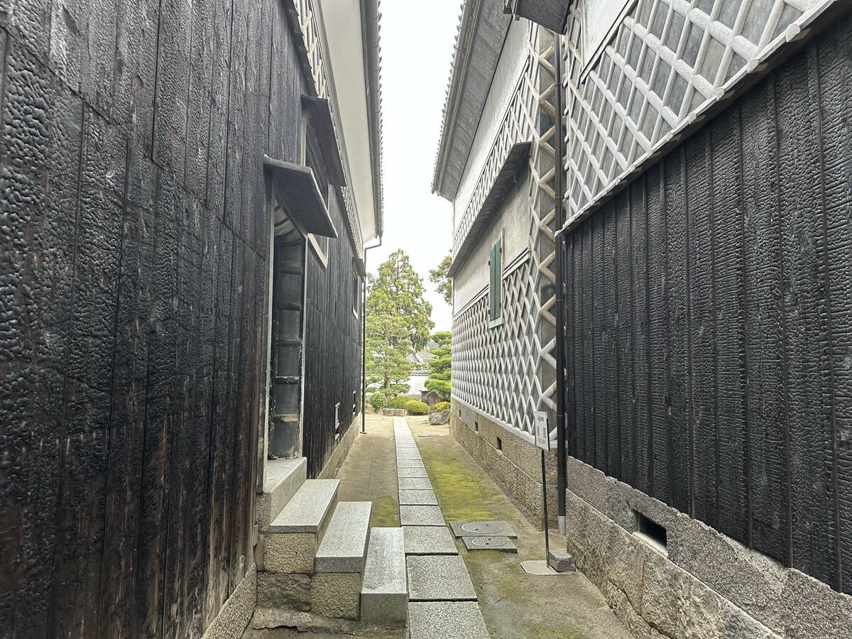 土蔵の並び