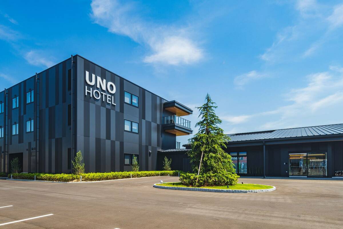 UNO HOTEL