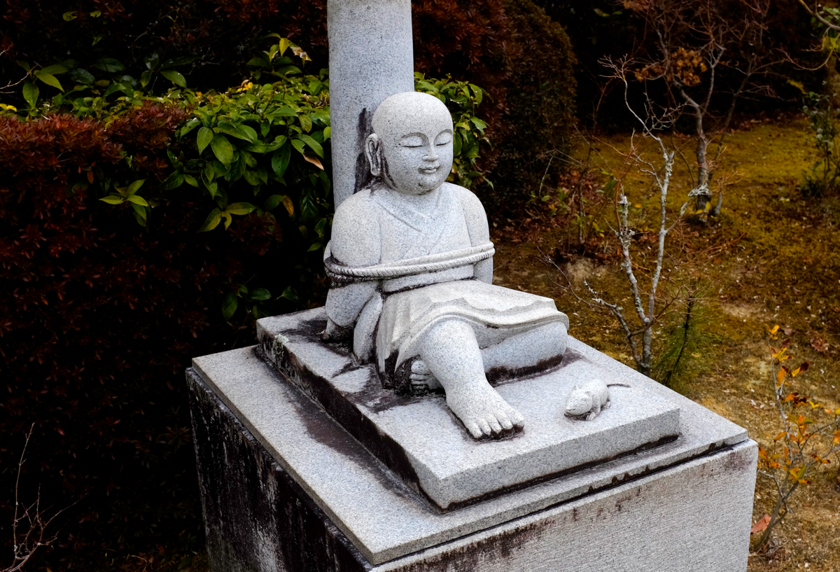 雪舟像 石像