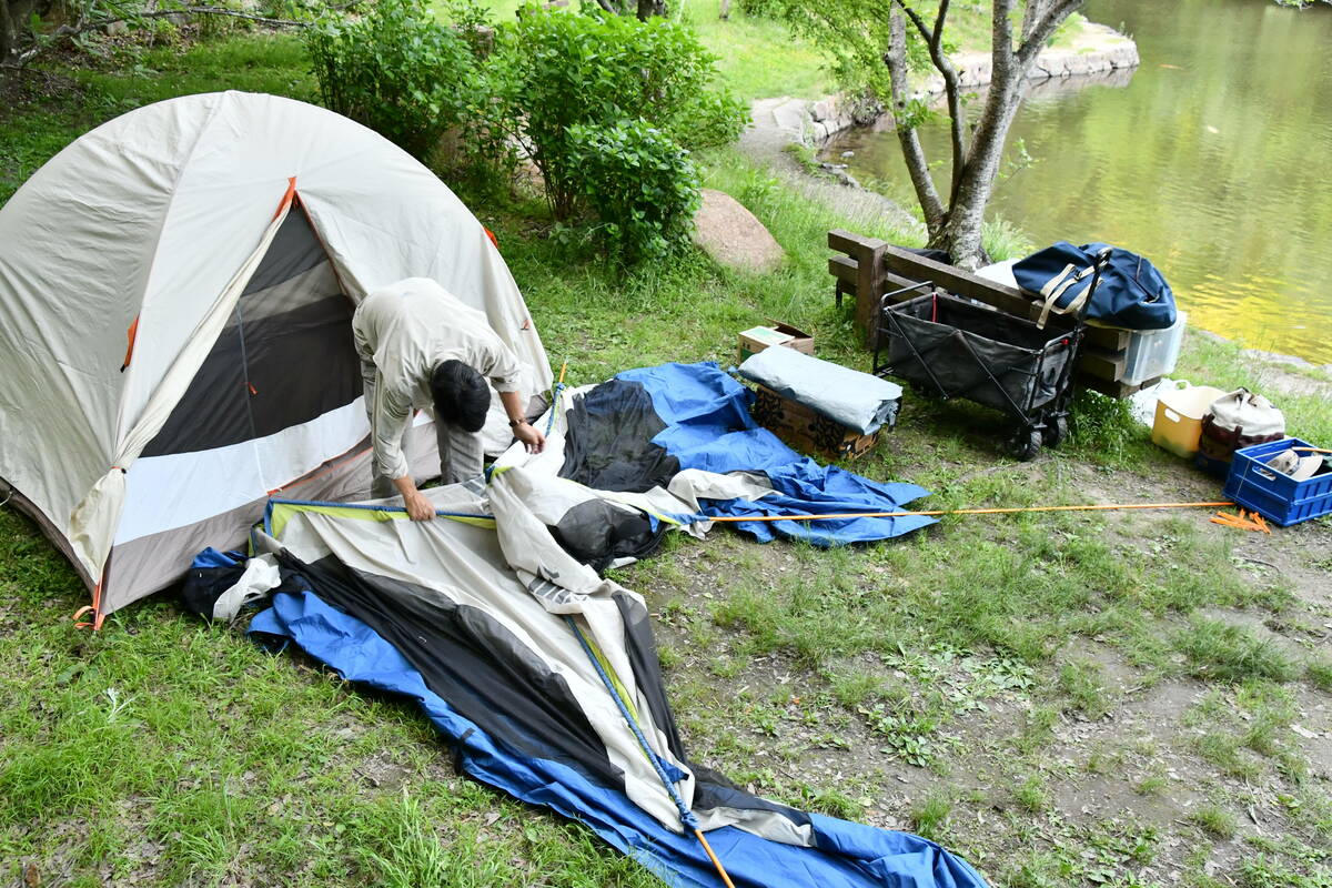 テントのかたづけ