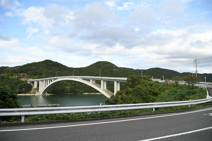 頭島大橋